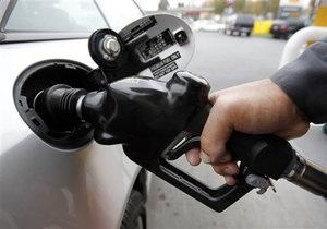 Греция ввела госрегулирование цен на бензин
