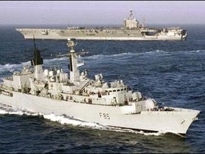 Английский фрегат захватил пиратское судно возле берегов Сомали