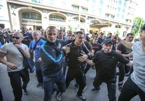 Яценюк назвал Клюева организатором драк во время митингов в Киеве