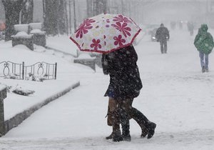 Непогода в Украине - сильные снегопады в Киеве: Гидрометцентр: Непогода продержится до понедельника