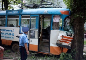 В Днепропетровске скончалась одна из пострадавших в аварии трамвая 27 мая