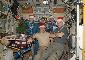Экипаж МКС встретит Новый год 16 раз