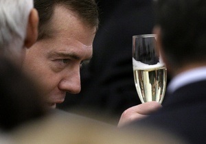 На экономическом форуме в Санкт-Петербурге решили отказаться от крепких напитков