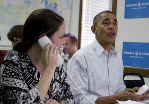 Обама опережает Ромни в колеблющихся штатах - опрос
