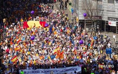 В Барселоне тысячи протестовали против сепаратизма