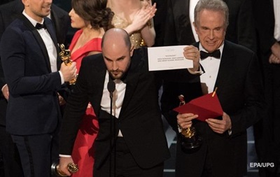 Регламент вручения Оскара изменится после скандала на последней церемонии 