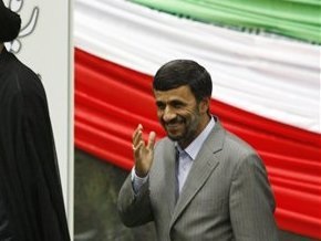 Ахмадинеджад приведен к присяге