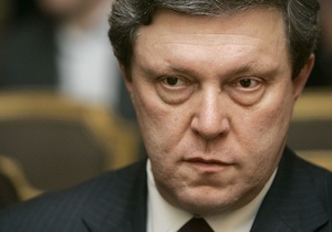 Явлинский призвал несогласных с результатами выборов депутатов сложить мандаты. КПРФ и эсэры против