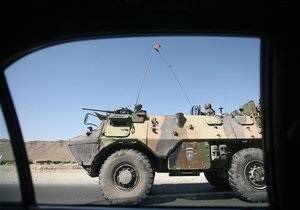 Франция будет выводить свой контингент из Афганистана по графику США