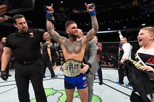 UFC: Гарбрандт проведет защиту титула в бою против Диллашоу