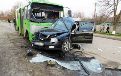 ДТП в Балаклії: двоє загиблих, 13 постраждалих