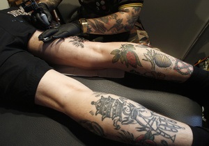 Татуировки могут вызывать рак - ученые