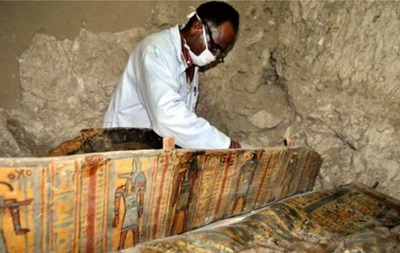 У Єгипті знайшли мумії, яким по 3,5 тисячі років