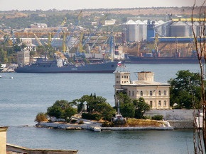 Командующий ЧФ РФ пообещал властям Севастополя решить проблему долгов флота
