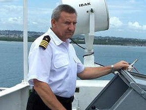 Украинский капитан спас в Индийском океане 75 человек