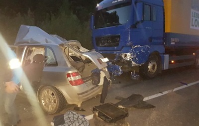 На Закарпатті Fiat зіткнувся з вантажівкою, троє загиблих