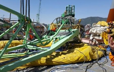 В Южной Корее упал портовый кран, шестеро погибли