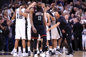НБА: Сан-Антонио в овертайме одолел Хьюстон и повел в серии