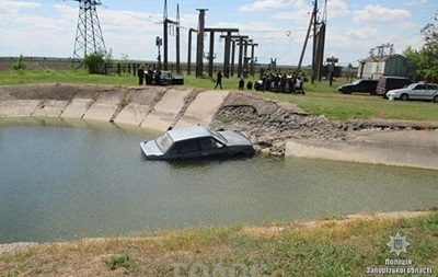 У Запорізькій області знайшли потонуле авто з тілами всередині