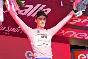 Дюмулен переміг на ювілейній велобагатоденці Джиро д Італія