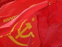 В здании обкома КПУ в Полтаве побили окна