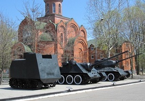 В Одессе советские танки покрасили в цвета Третьего рейха