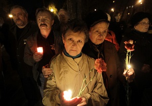 Фотогалерея: 27 лет спустя. Украинцы почтили память погибших во время ликвидации аварии на ЧАЭС