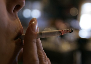 До 2012 года Минздрав откроет 30 центров помощи желающим бросить курить