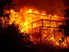 В лесных пожарах в Калифорнии виновны люди