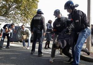 Во Франции задержали 150 человек, протестующих против пенсионной реформы