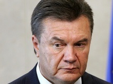 Янукович возмущен: Раду снова заблокировали