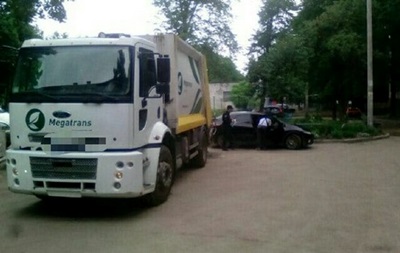 У Харкові водій сміттєвоза під дією наркотиків скоїв ДТП