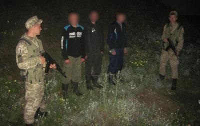 Пограничники задержали троих россиян за нарушение границы