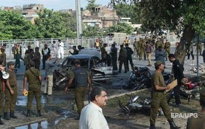 В Пакистане при теракте на рынке погибли 25 человек