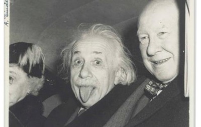 Знамените фото Ейнштейна продадуть з аукціону