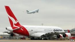 Qantas возобновит полеты: бастовать работникам запретили