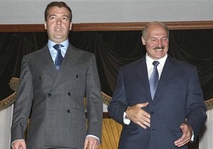 Медведев сообщил обратившемуся к нему бизнесмену, что скоро РФ посетит Лукашенко