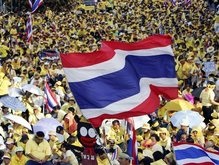 Турфирмы предлагают туристам поездки в Таиланд на митинги оппозиции