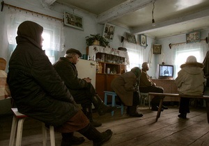 Опрос: подавляющее большинство украинцев узнает новости из телевизора