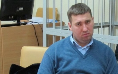 Держадвокат Януковича викликав поліцію до суду