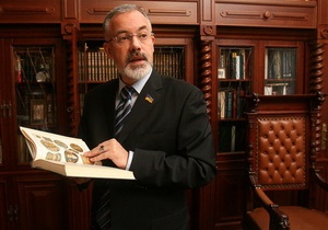 Табачник рассказал о сокращениях в своем министерстве