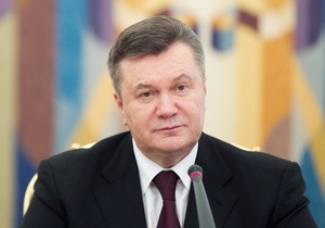 Янукович распорядился создать сеть центров административных услуг