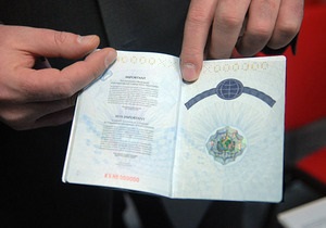 В Украине начали действовать биометрические паспорта