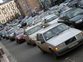 Кабмин увеличит акцизный сбор на автомобили - Укравтодор
