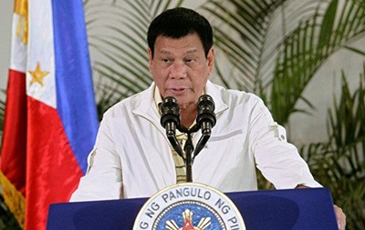 Президент Филиппин потребовал прекратить убивать мелких наркоторговцев