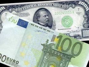 В обменниках раскупают доллары и евро