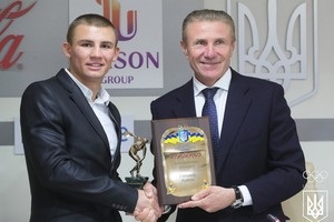 Олександр Хижняк отримав свою першу нагороду НОК України