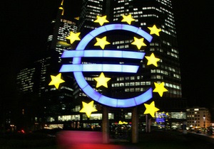 Евро снизился на межбанке