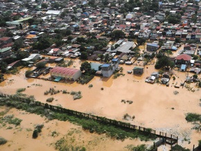 Число жертв наводнения на Филиппинах достигло 284 человек