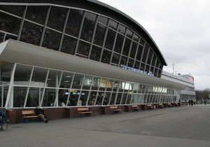 Минтранс начал проверки таксистов, работающих в аэропорту Борисполь